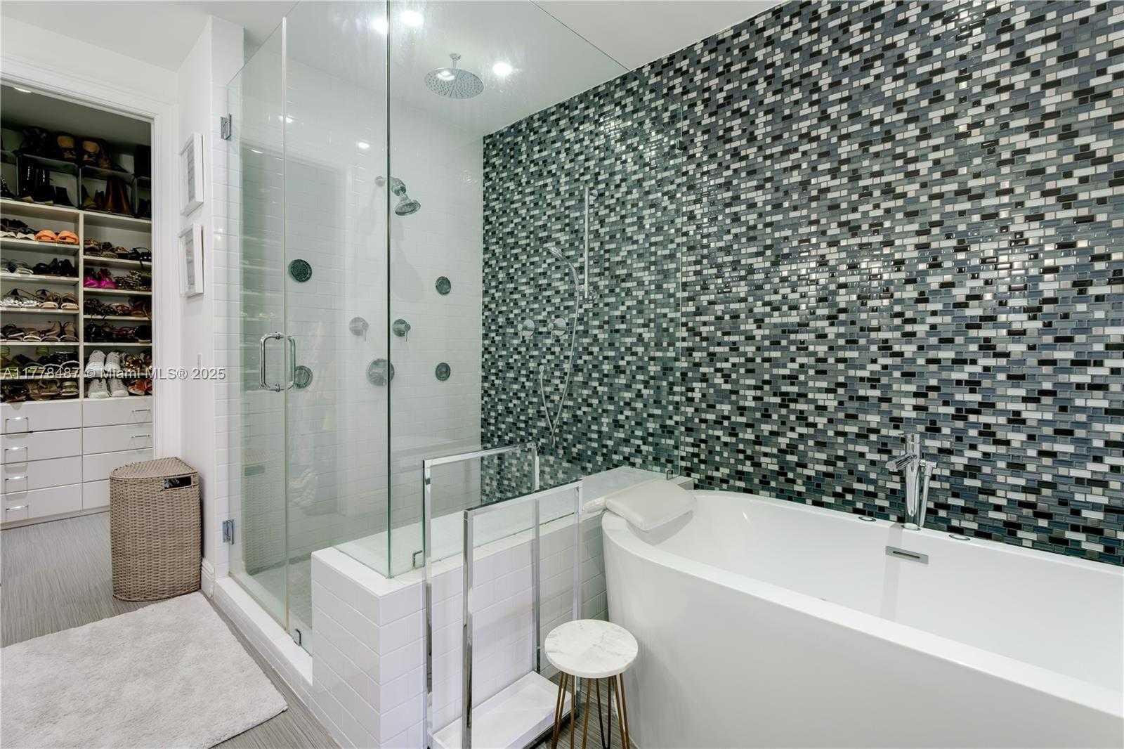Small Image of 6222 PARADISE POINT DR #6222, Palmetto Bay Number 66