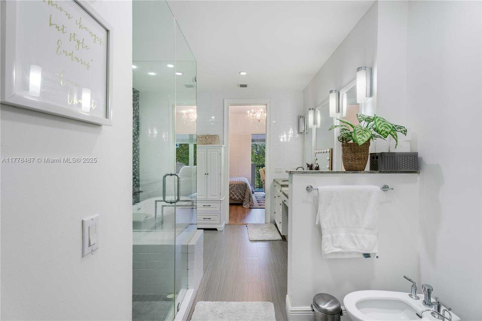 Small Image of 6222 PARADISE POINT DR #6222, Palmetto Bay Number 67