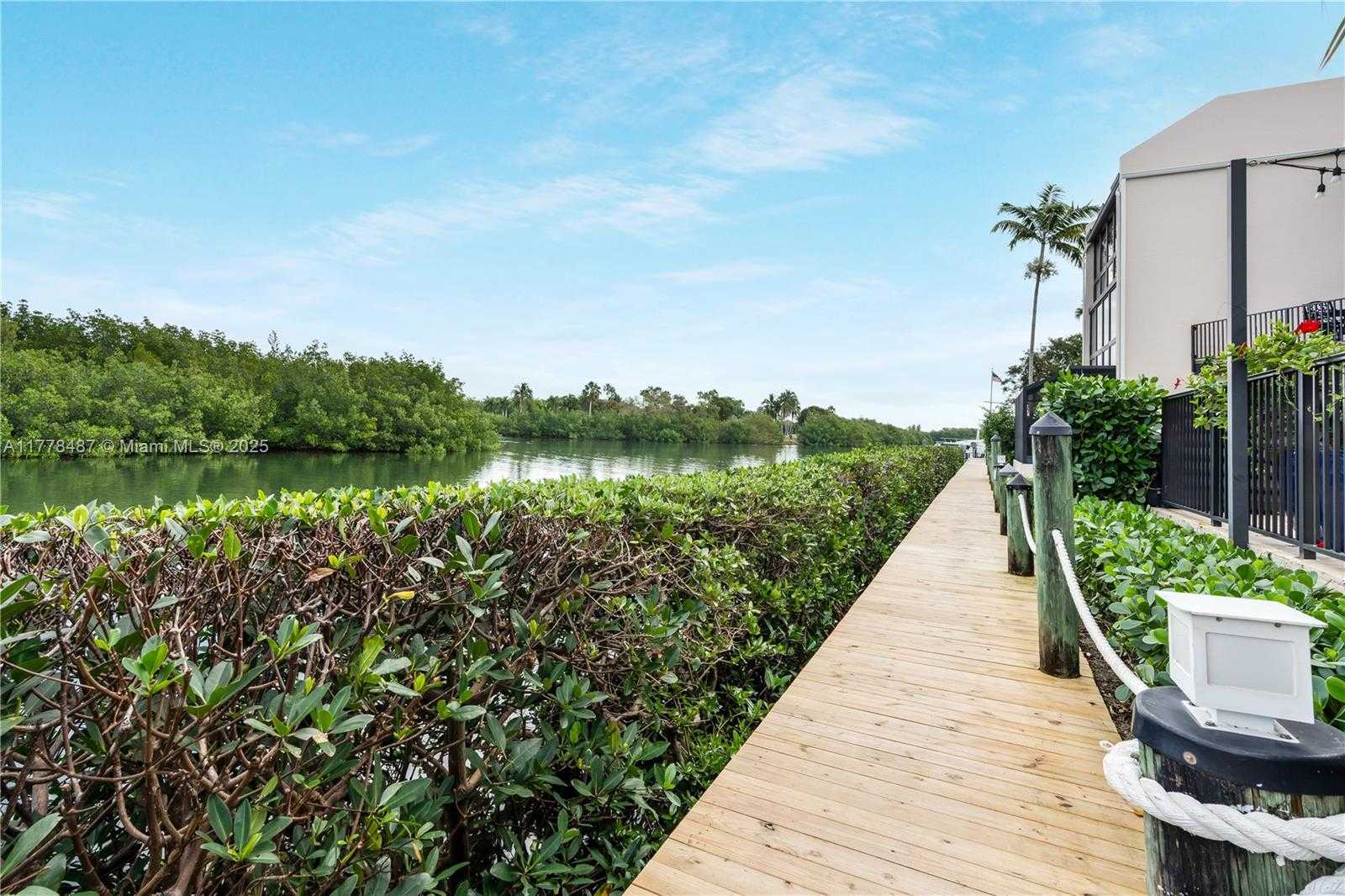 Small Image of 6222 PARADISE POINT DR #6222, Palmetto Bay Number 86