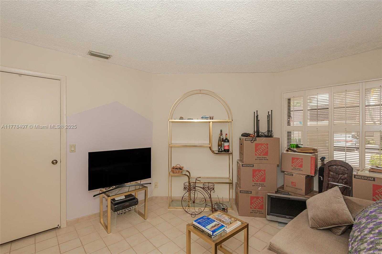 Small Image of 6046 NORTH WEST 172ND TERR CIR #6046, Hialeah Number 13