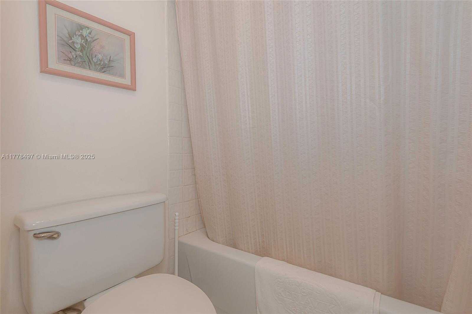 Small Image of 6046 NORTH WEST 172ND TERR CIR #6046, Hialeah Number 22