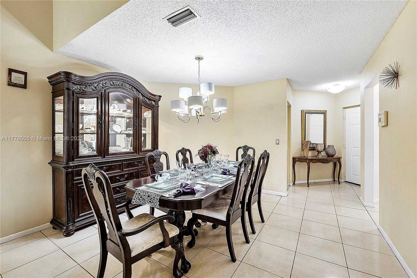Small Image of 4101 EAST CORAL TREE CIR #313, Coconut Creek Number 11