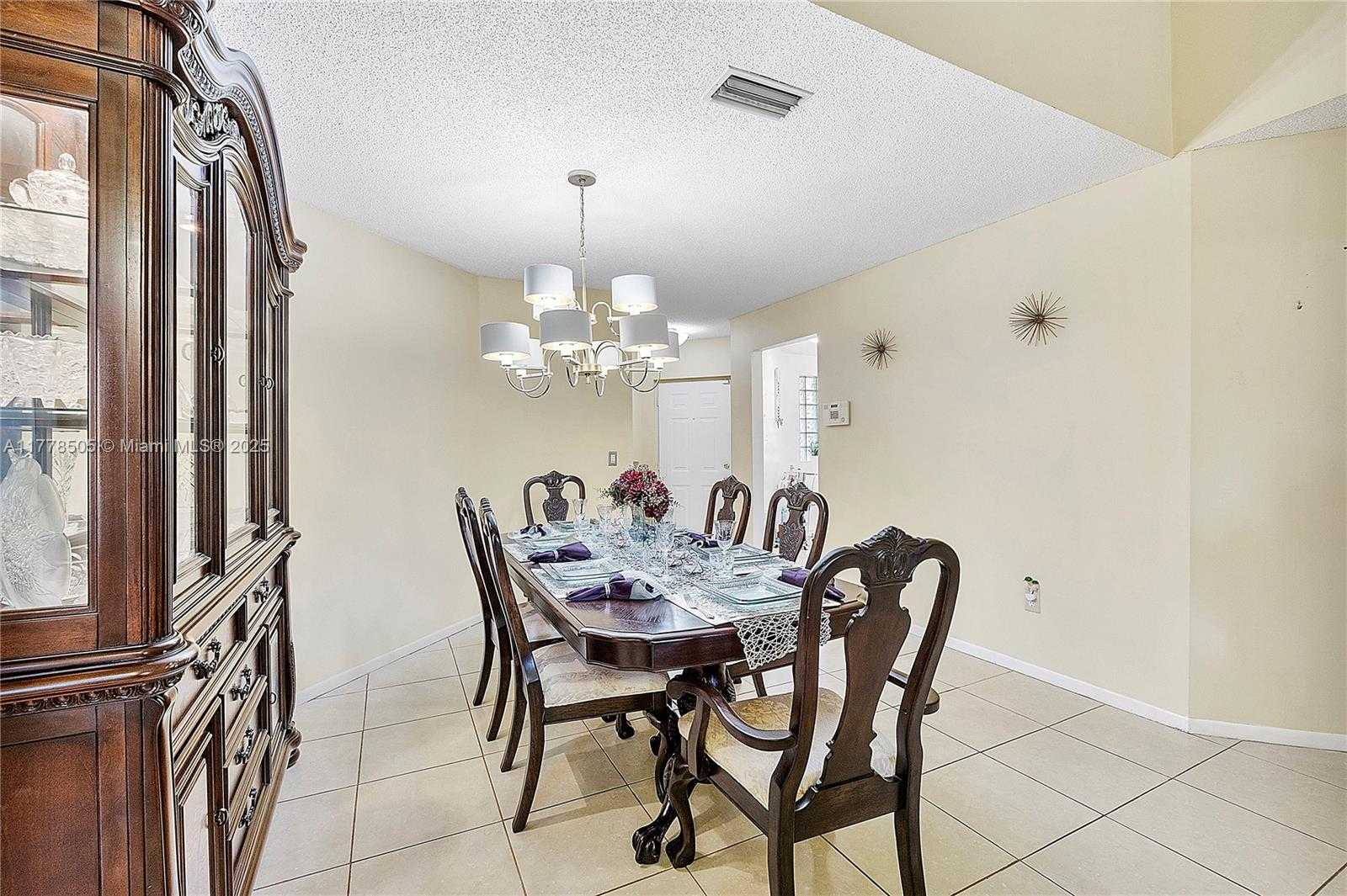 Small Image of 4101 EAST CORAL TREE CIR #313, Coconut Creek Number 14