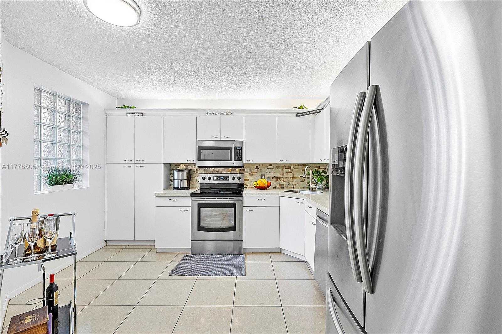 Small Image of 4101 EAST CORAL TREE CIR #313, Coconut Creek Number 17