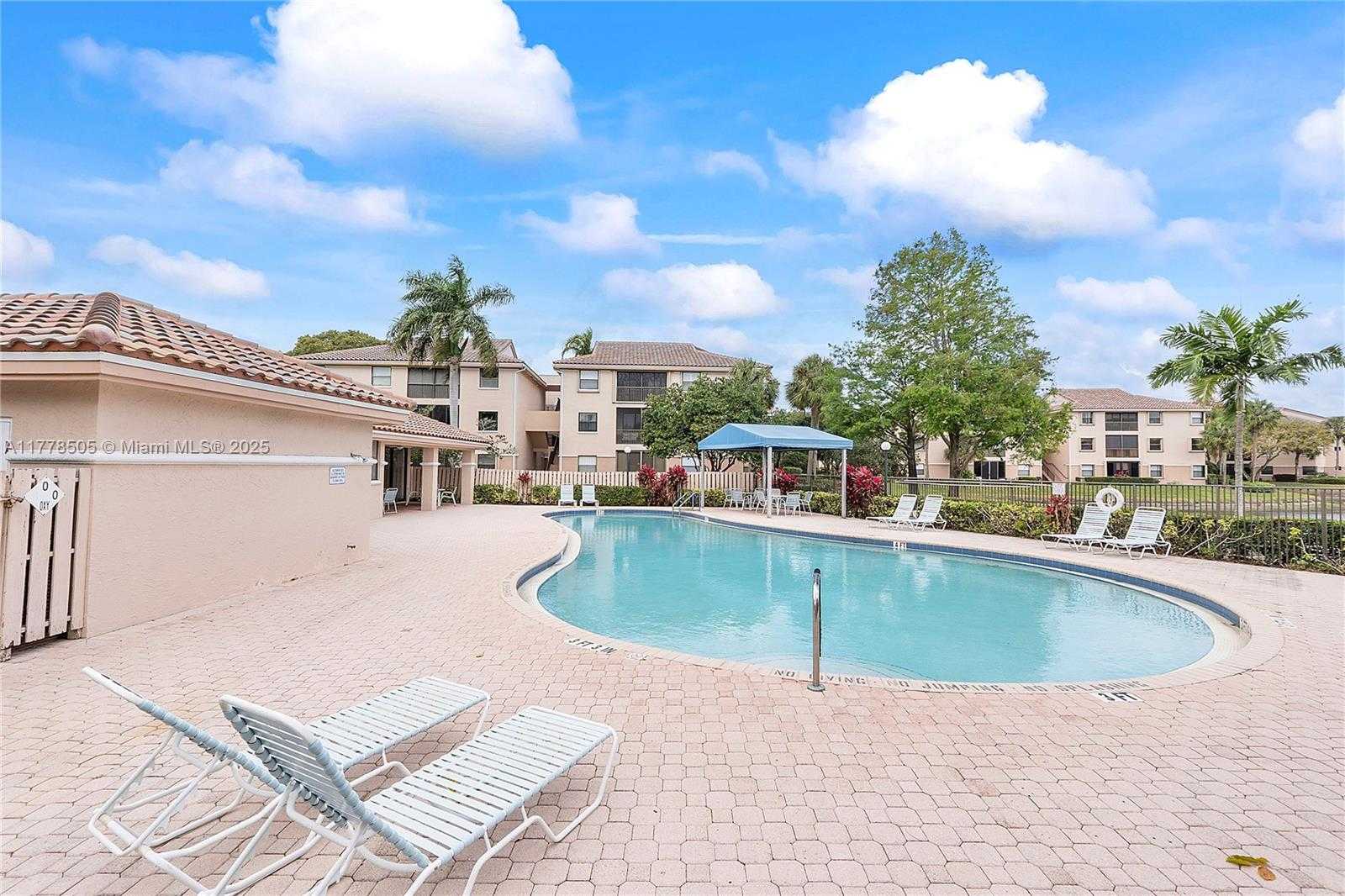 Small Image of 4101 EAST CORAL TREE CIR #313, Coconut Creek Number 31