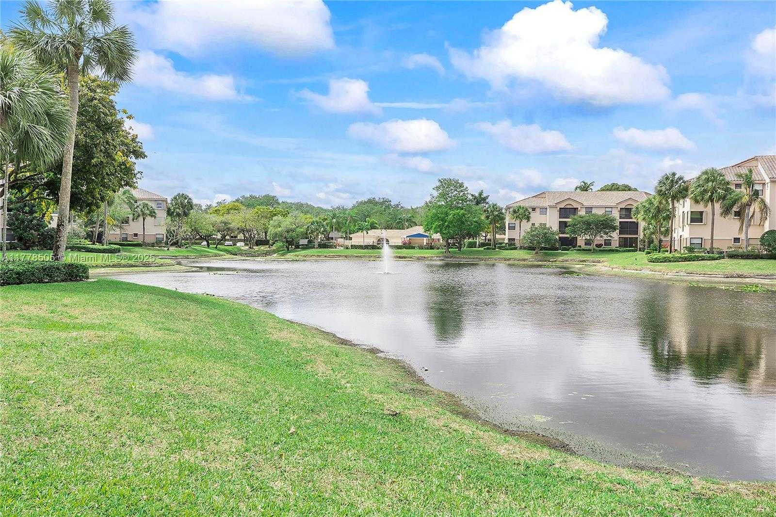 Small Image of 4101 EAST CORAL TREE CIR #313, Coconut Creek Number 34