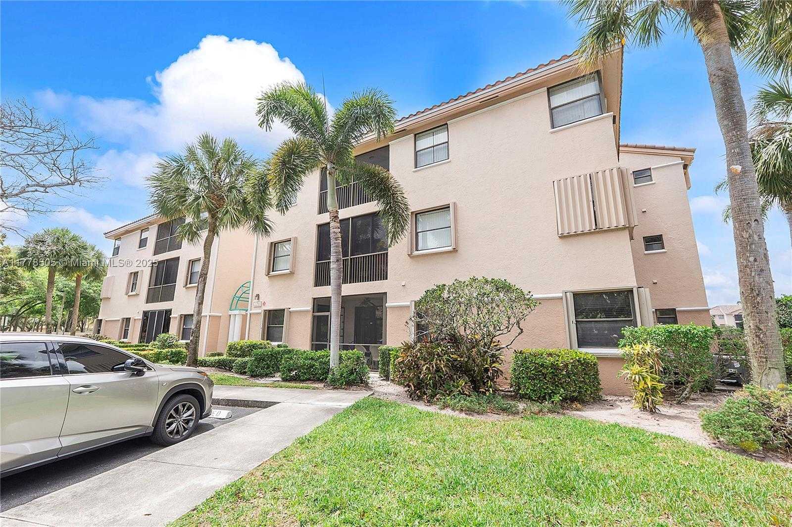 Small Image of 4101 EAST CORAL TREE CIR #313, Coconut Creek Number 36