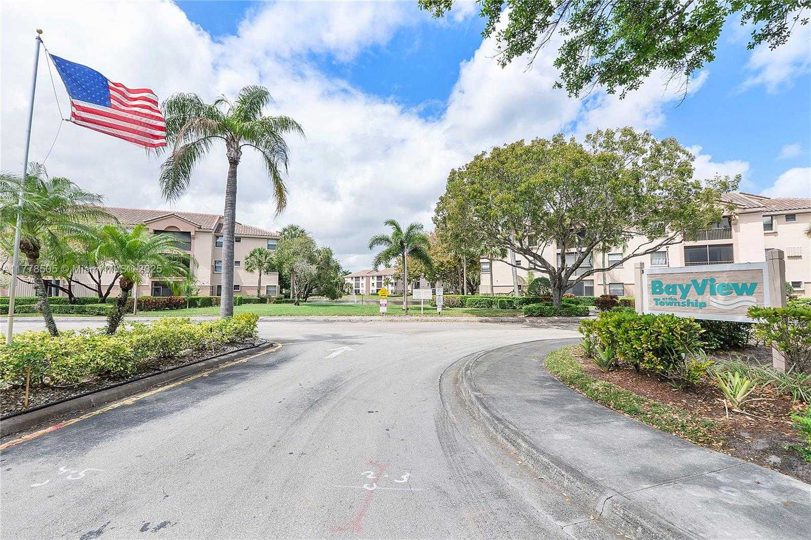 Small Image of 4101 EAST CORAL TREE CIR #313, Coconut Creek Number 40