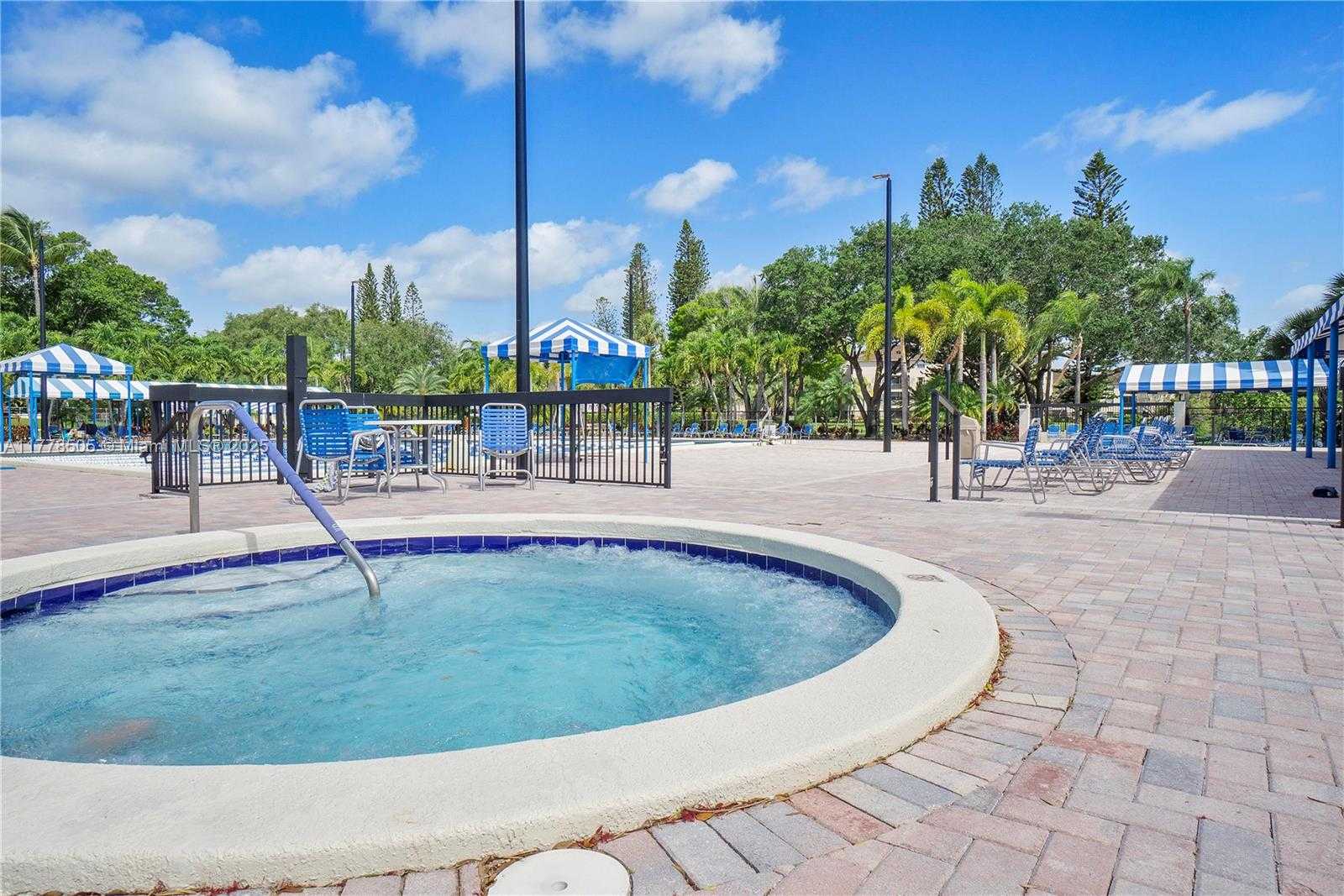 Small Image of 4101 EAST CORAL TREE CIR #313, Coconut Creek Number 43