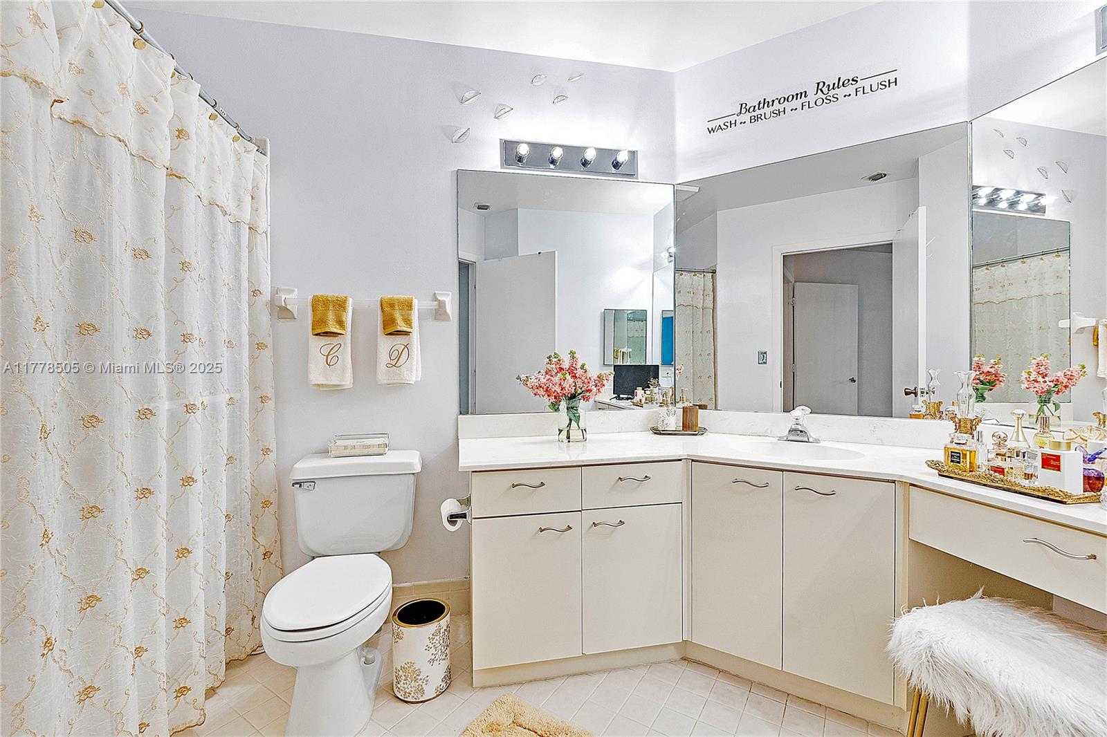 Small Image of 4101 EAST CORAL TREE CIR #313, Coconut Creek Number 5