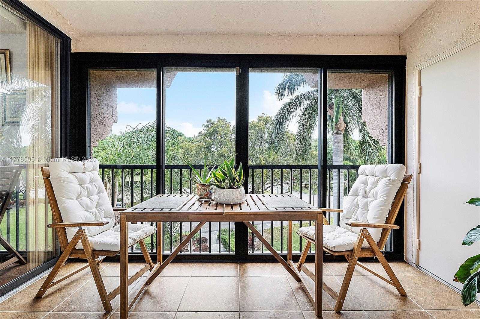 Small Image of 4101 EAST CORAL TREE CIR #313, Coconut Creek Number 6