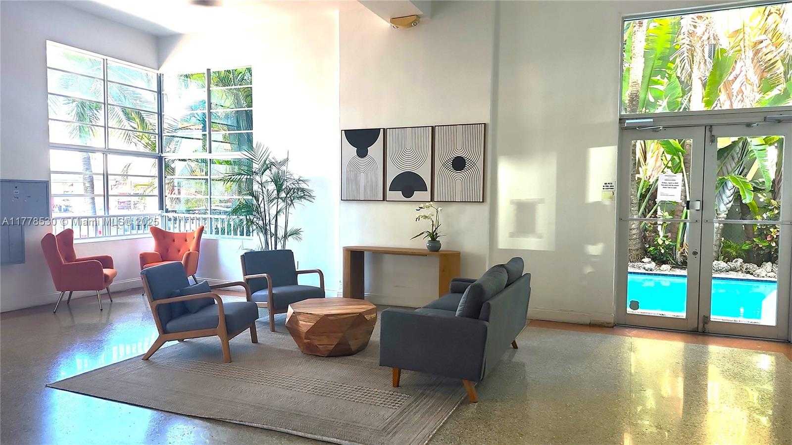 Small Image of 420 15TH ST #302, Miami Beach Number 2