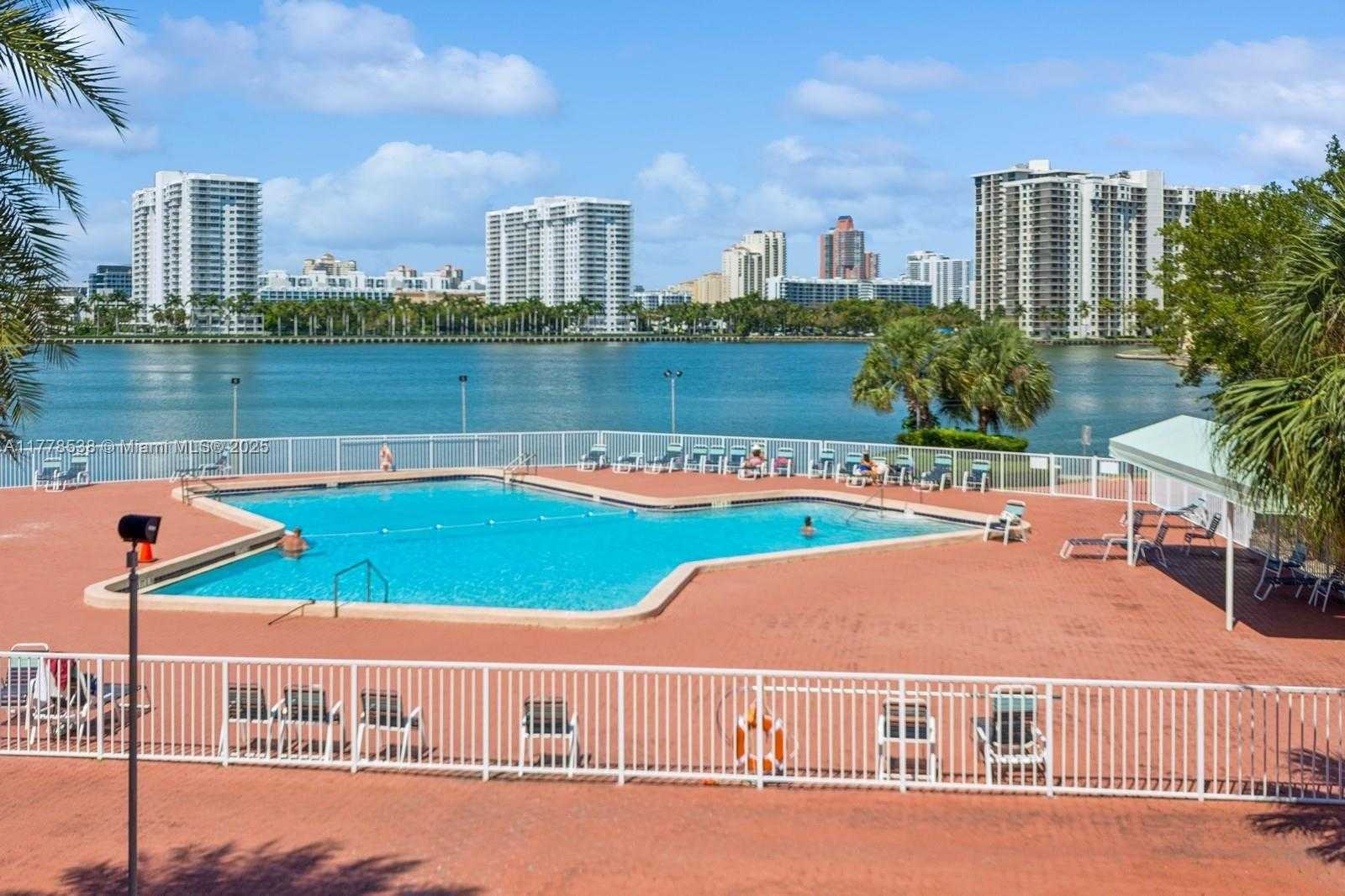 Small Image of 2851 LEONARD DR #J610, Aventura Number 16