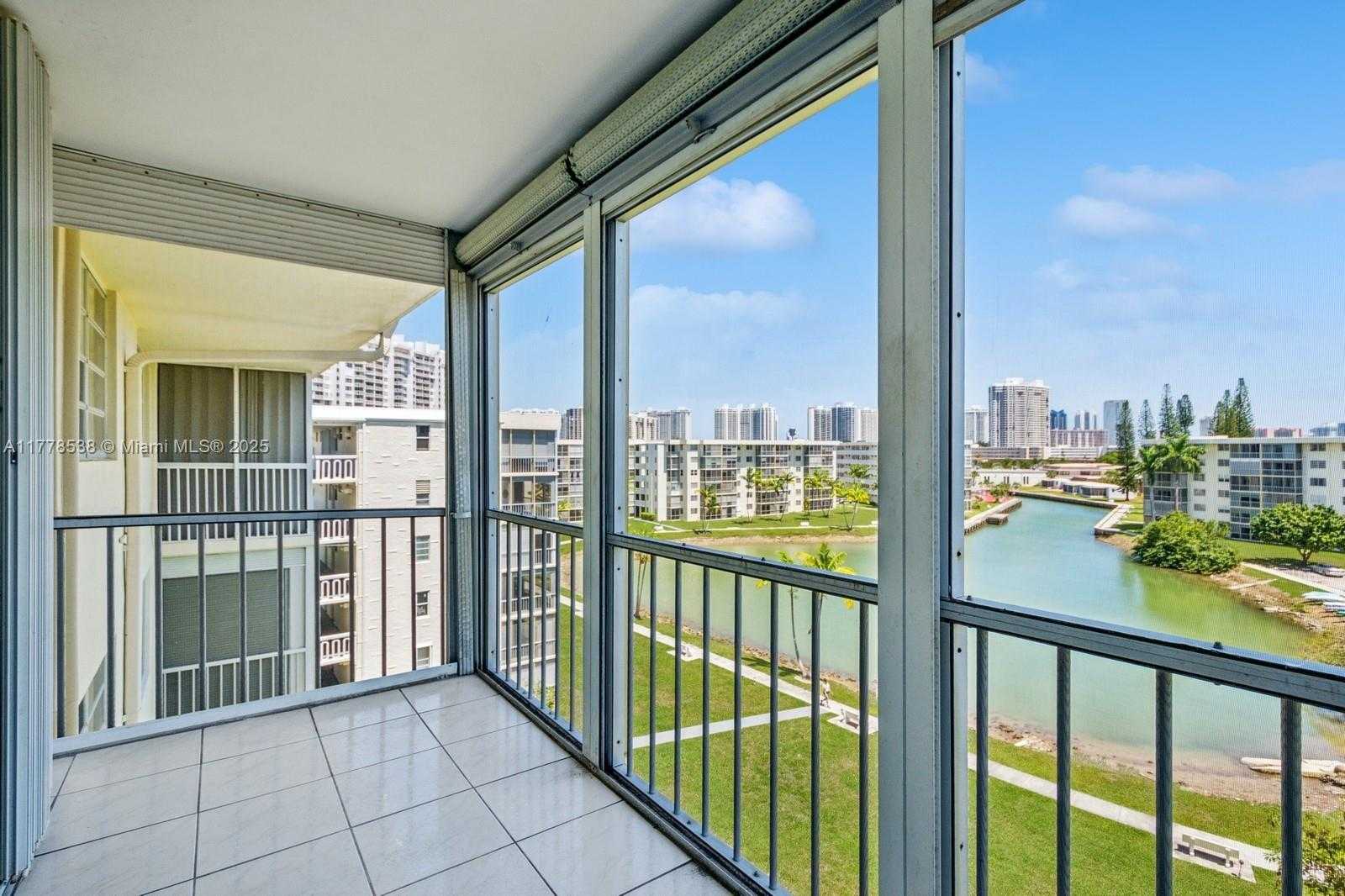Small Image of 2851 LEONARD DR #J610, Aventura Number 7