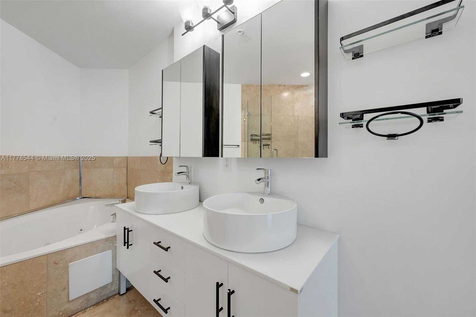 Small Image of 60 SOUTH WEST 13TH ST #3026, Miami Number 19