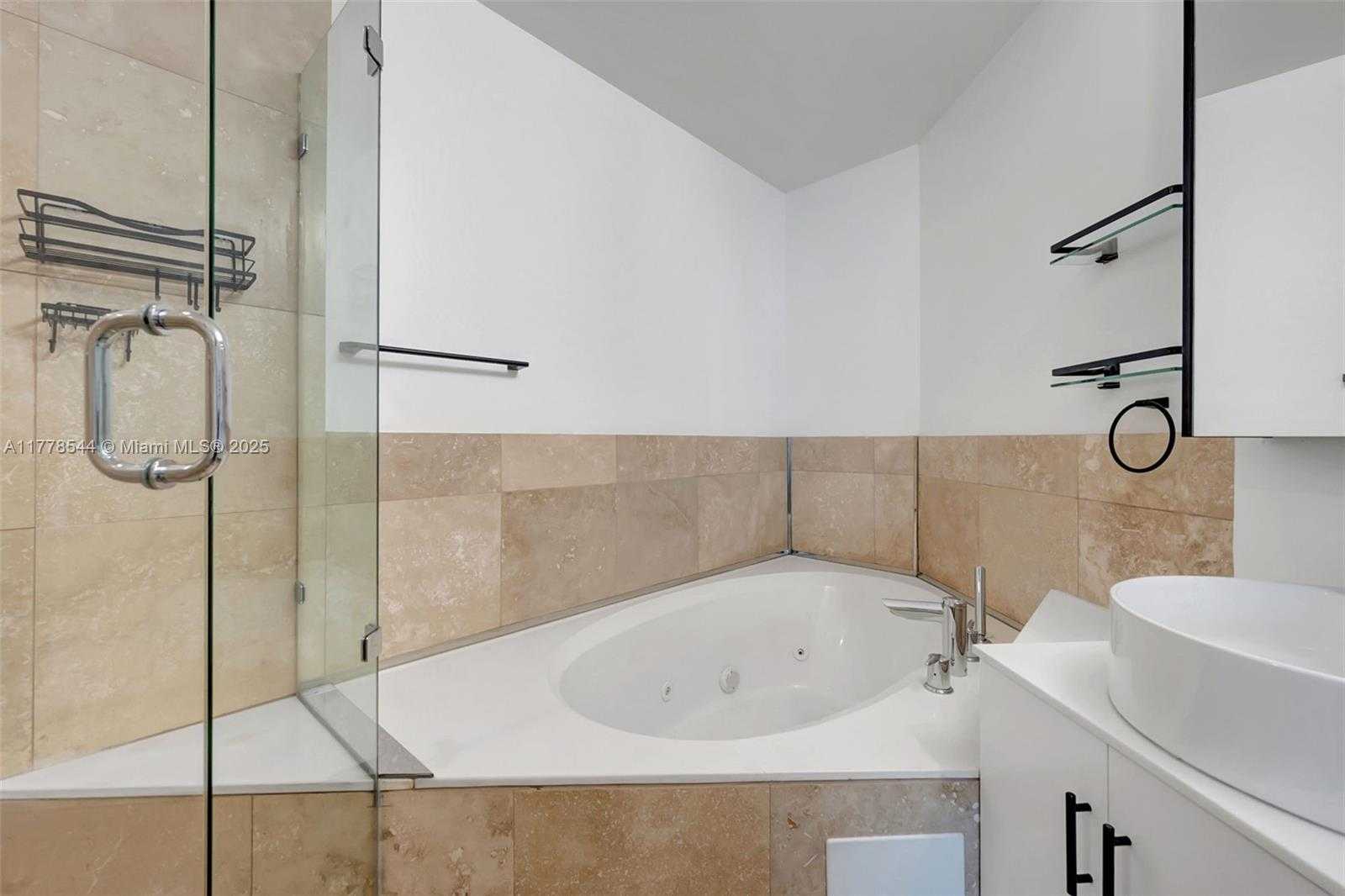 Small Image of 60 SOUTH WEST 13TH ST #3026, Miami Number 21