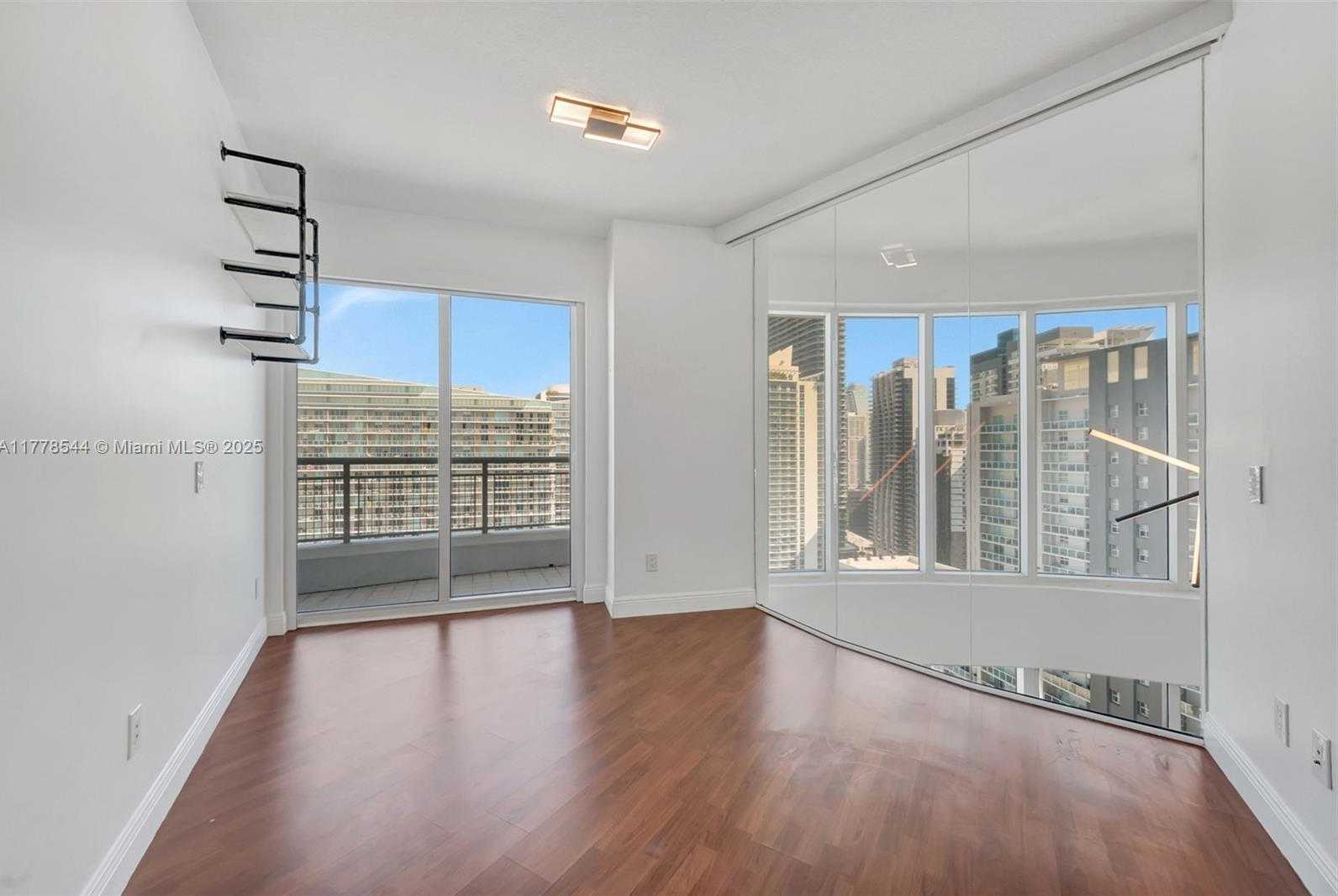 Small Image of 60 SOUTH WEST 13TH ST #3026, Miami Number 25