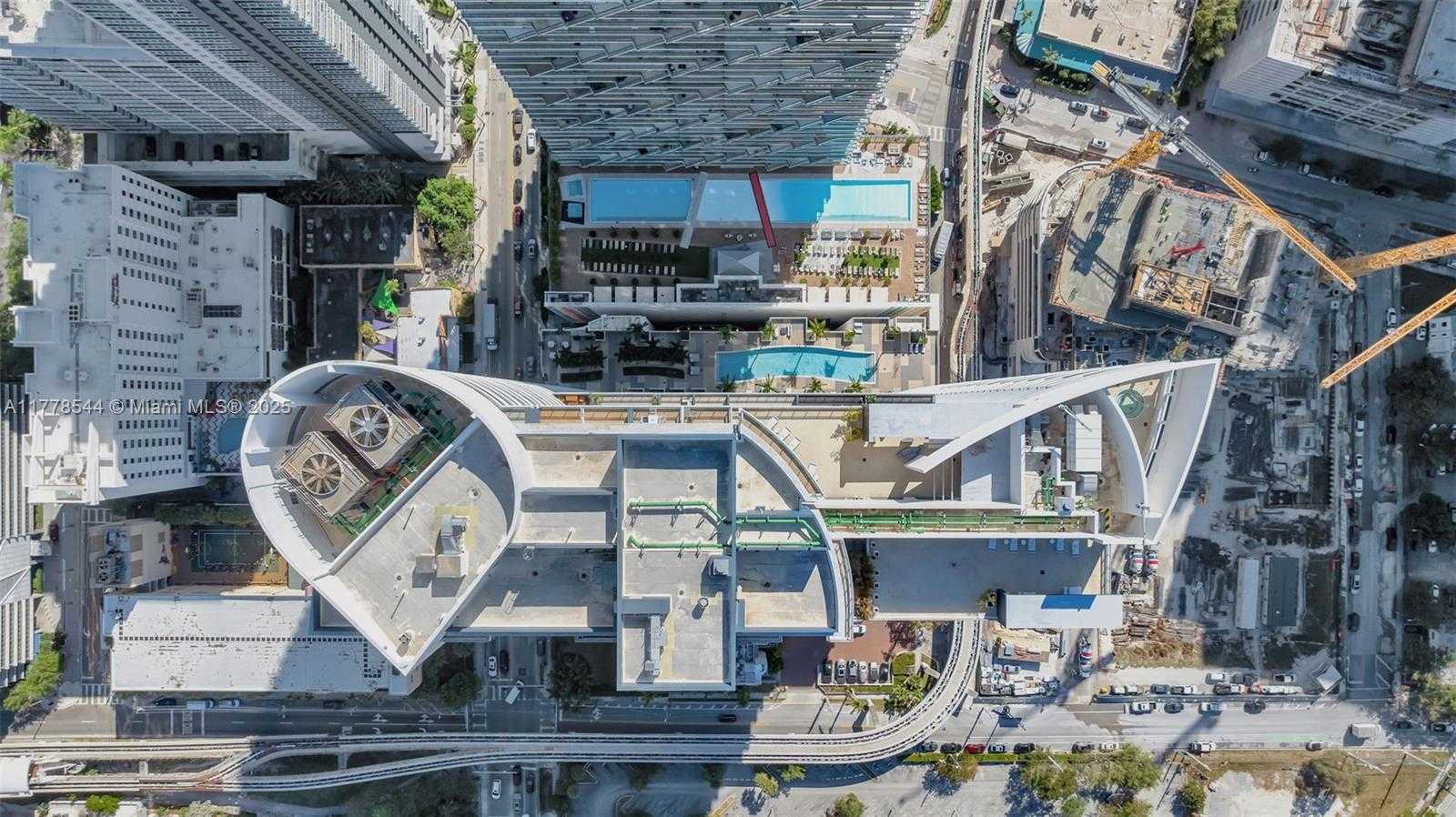 Small Image of 60 SOUTH WEST 13TH ST #3026, Miami Number 35