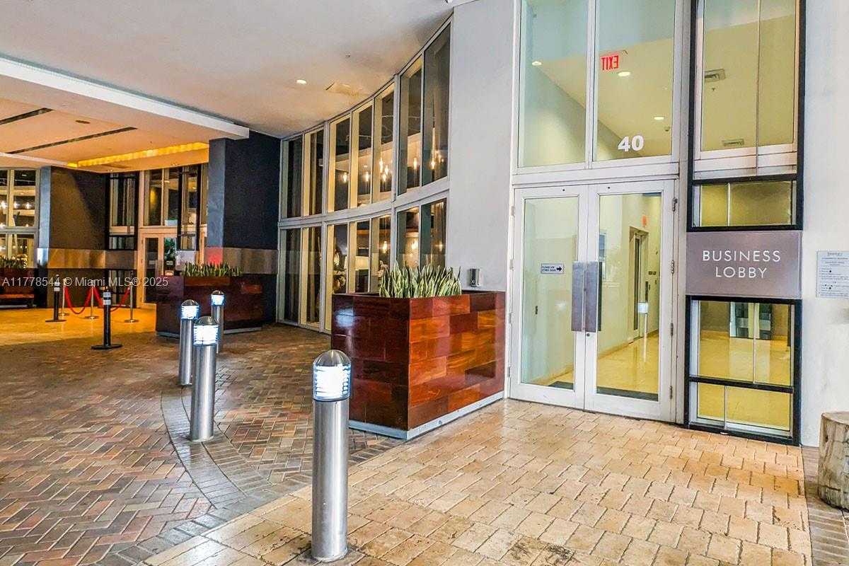 Small Image of 60 SOUTH WEST 13TH ST #3026, Miami Number 45