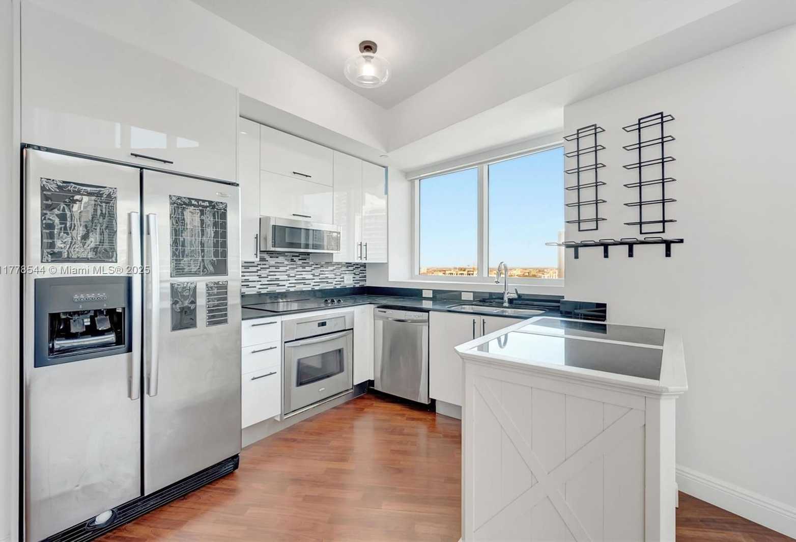 Small Image of 60 SOUTH WEST 13TH ST #3026, Miami Number 8