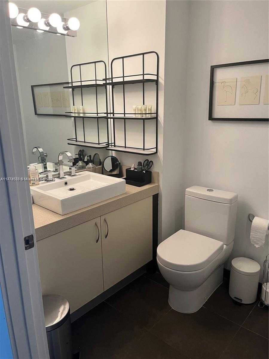 Small Image of 2130 PARK AVE #4, Miami Beach Number 11