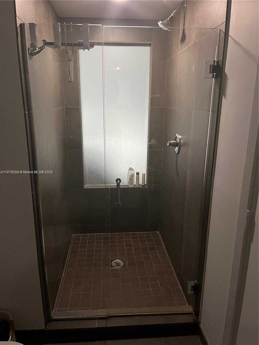 Small Image of 2130 PARK AVE #4, Miami Beach Number 12