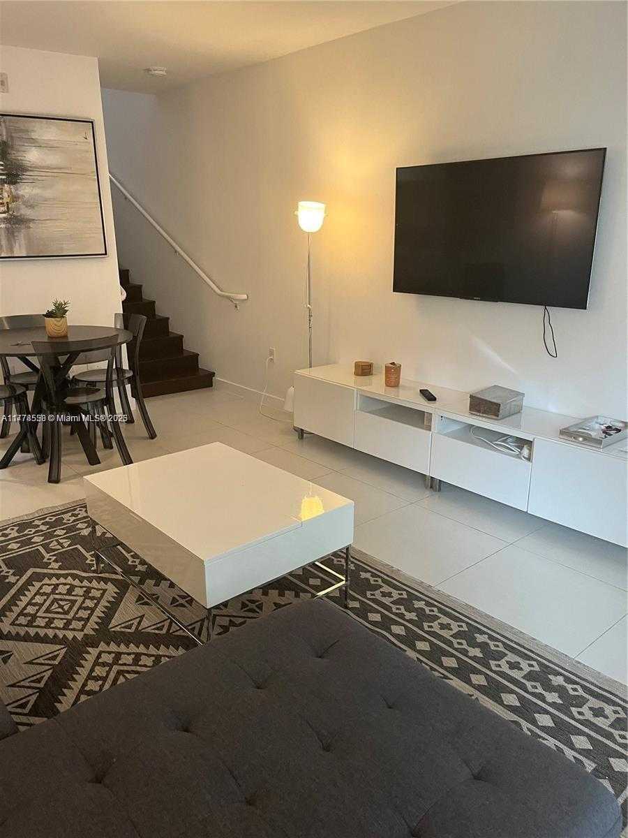 Small Image of 2130 PARK AVE #4, Miami Beach Number 5