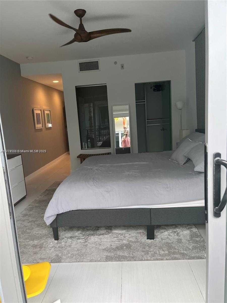 Small Image of 2130 PARK AVE #4, Miami Beach Number 9