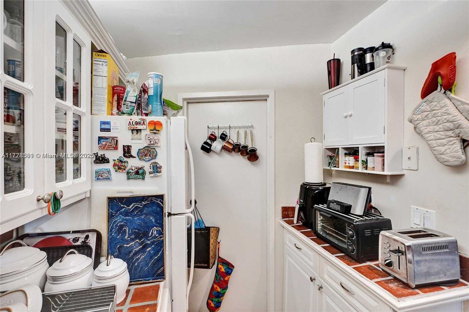Small Image of 2899 COLLINS AVE #521, Miami Beach Number 11