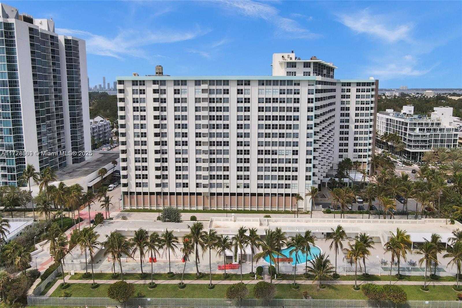 Small Image of 2899 COLLINS AVE #521, Miami Beach Number 19