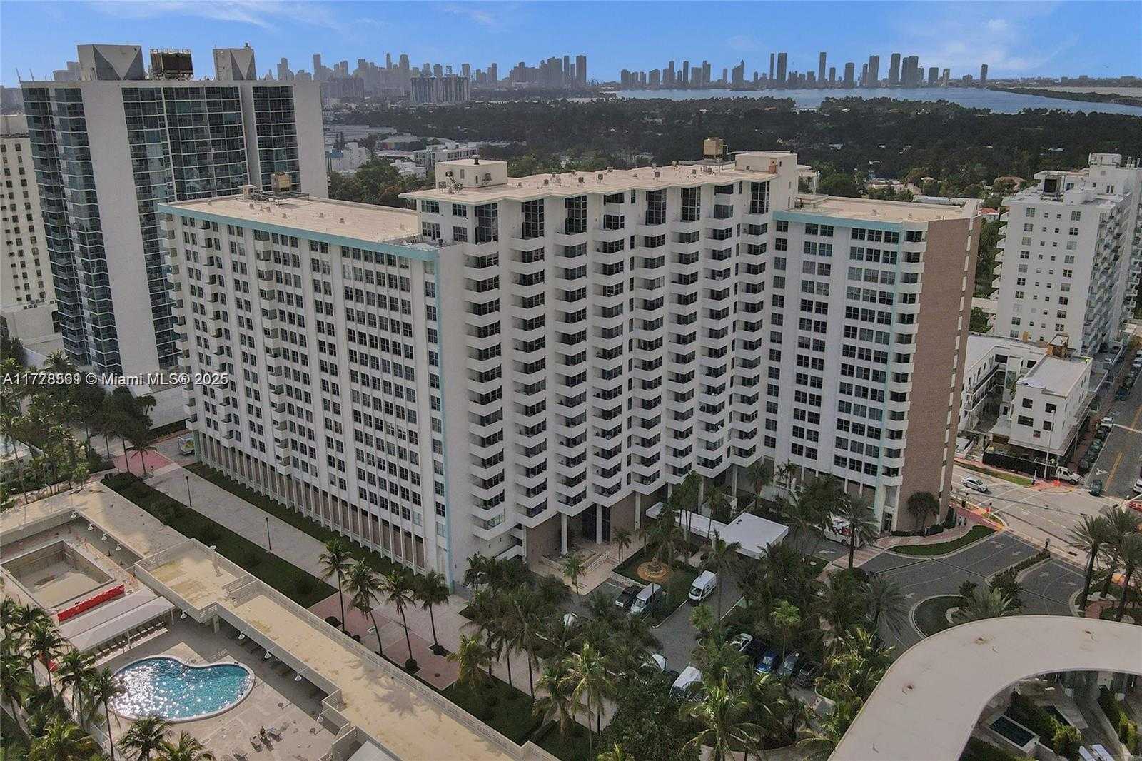 Small Image of 2899 COLLINS AVE #521, Miami Beach Number 20