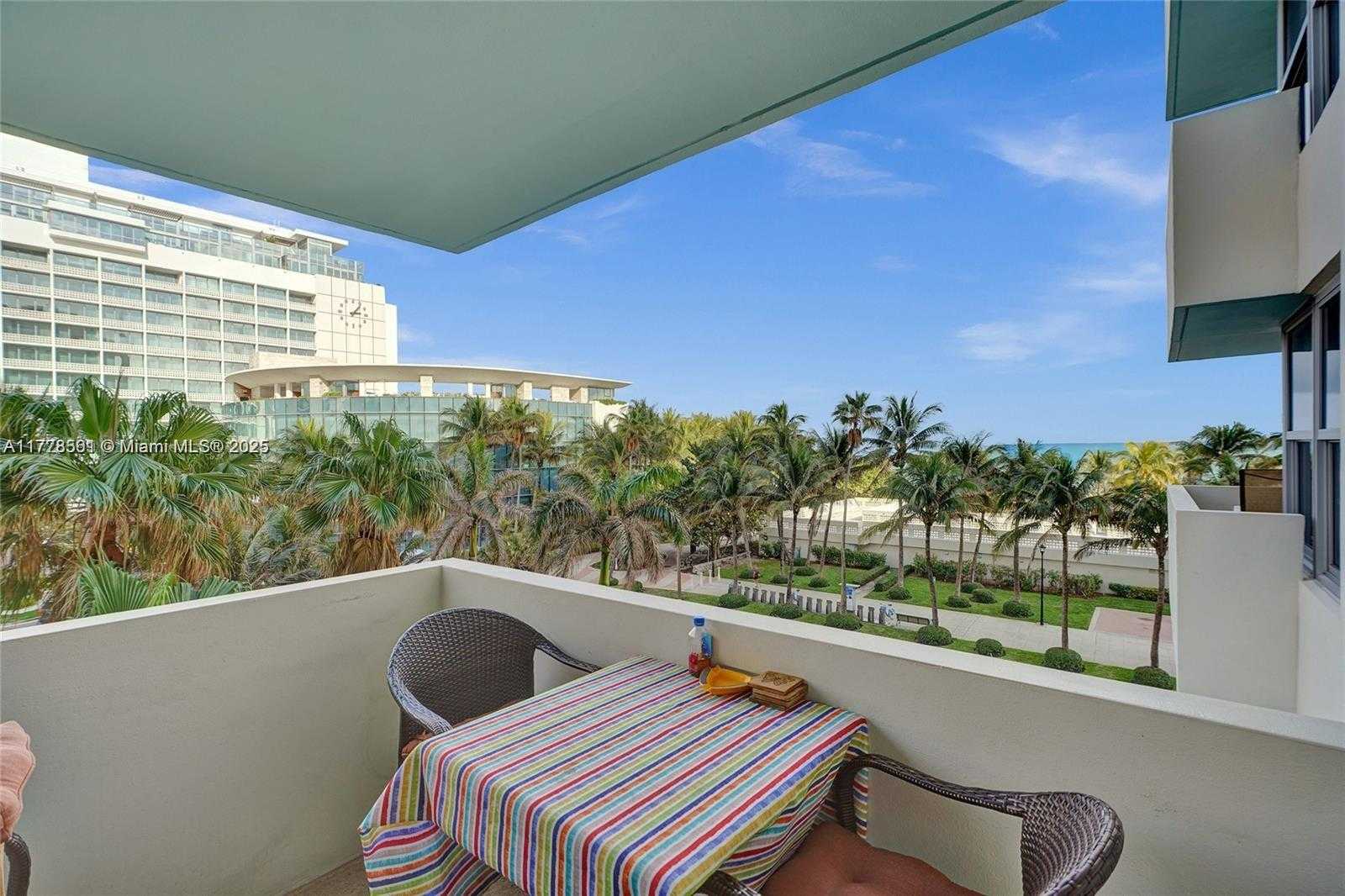 Small Image of 2899 COLLINS AVE #521, Miami Beach Number 23
