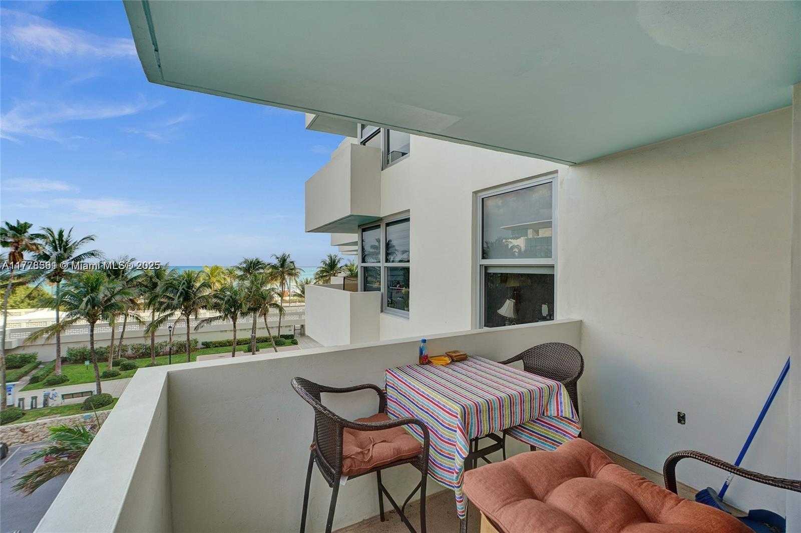 Small Image of 2899 COLLINS AVE #521, Miami Beach Number 24