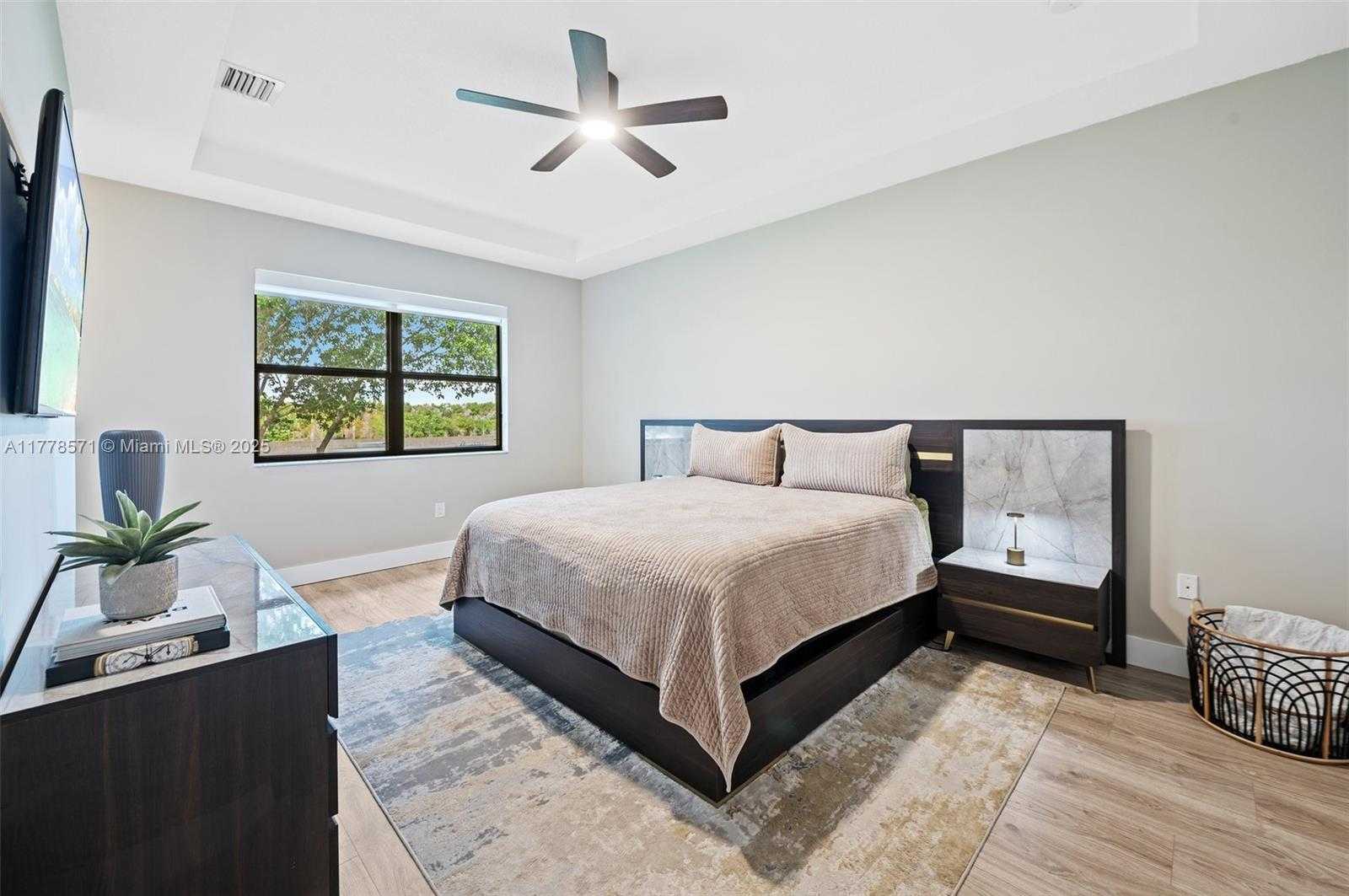 Small Image of 16008 NORTH WEST 91ST CT, Miami Lakes Number 11