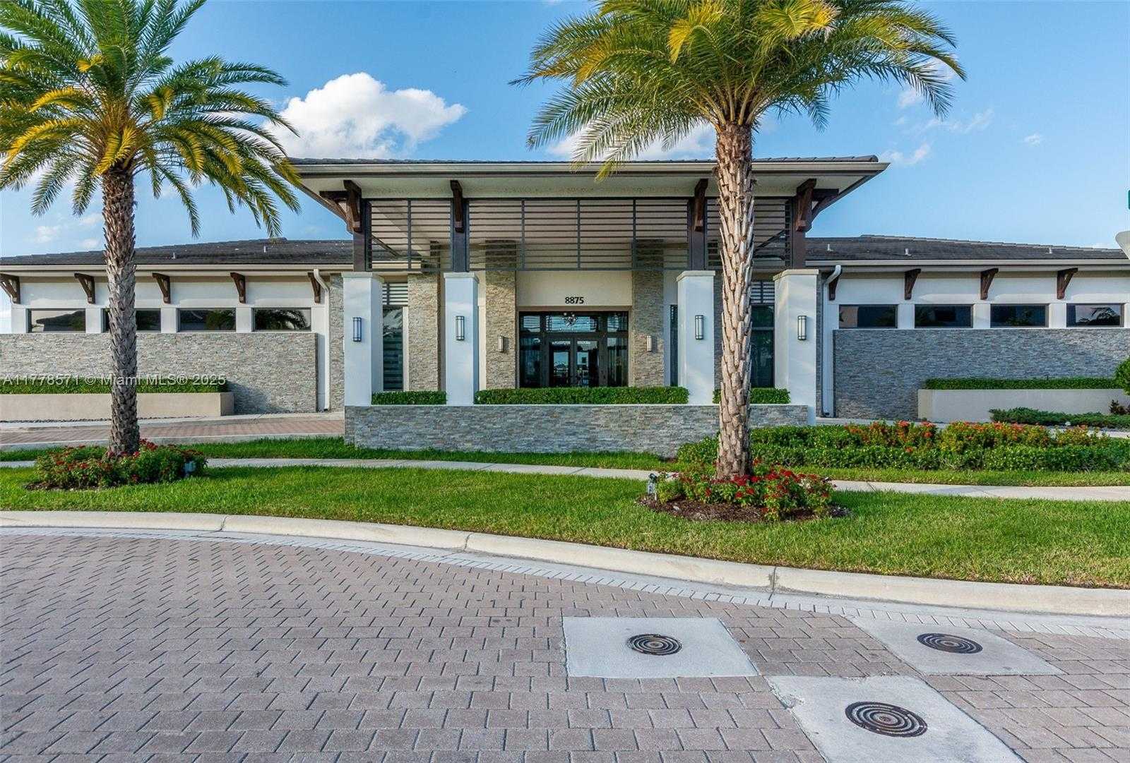 Small Image of 16008 NORTH WEST 91ST CT, Miami Lakes Number 20