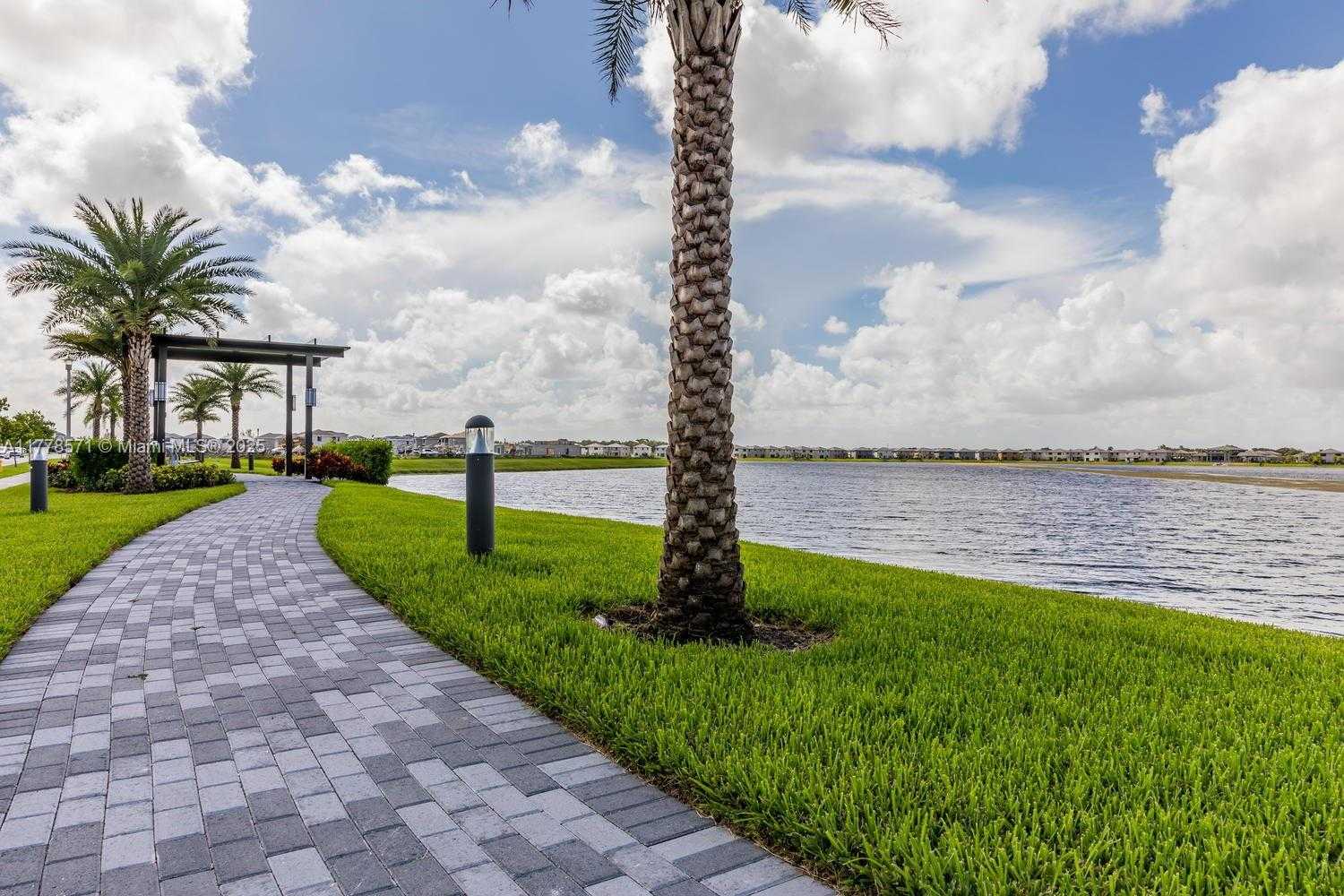Small Image of 16008 NORTH WEST 91ST CT, Miami Lakes Number 31