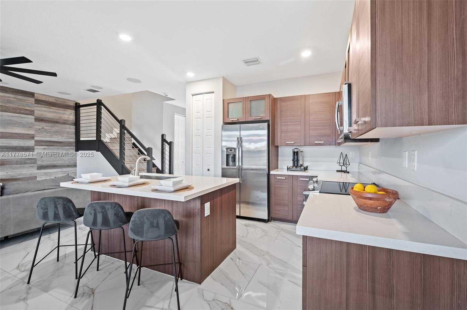 Small Image of 16008 NORTH WEST 91ST CT, Miami Lakes Number 5