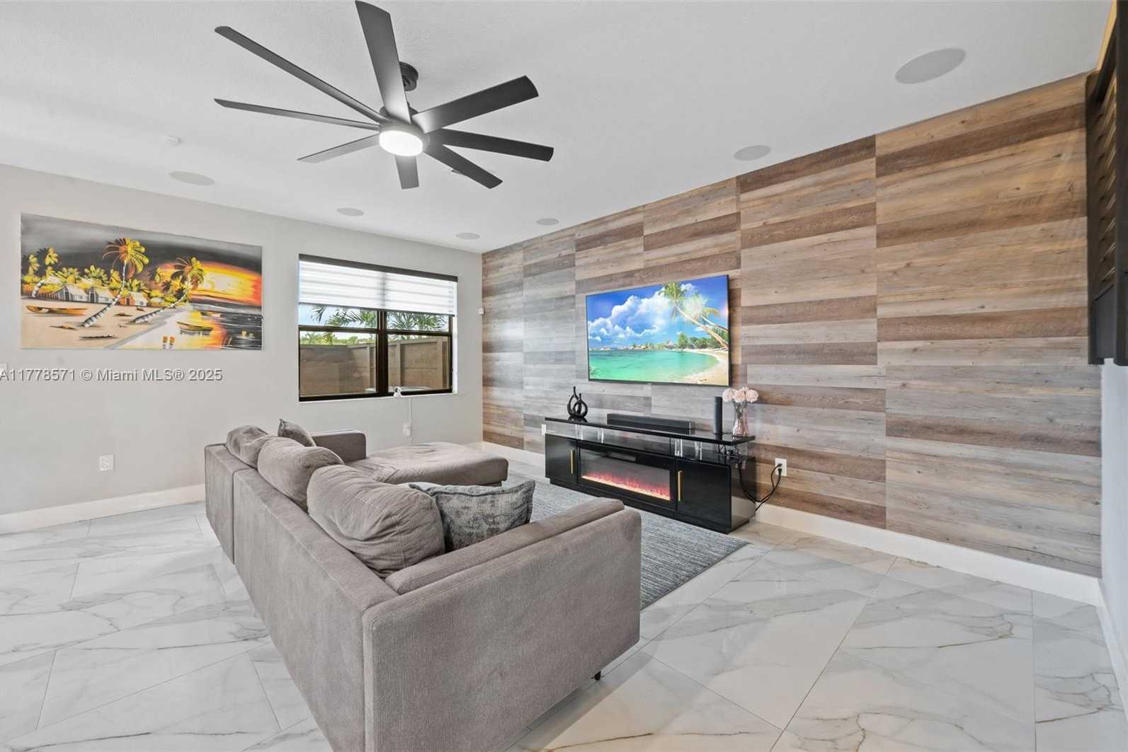 Small Image of 16008 NORTH WEST 91ST CT, Miami Lakes Number 6