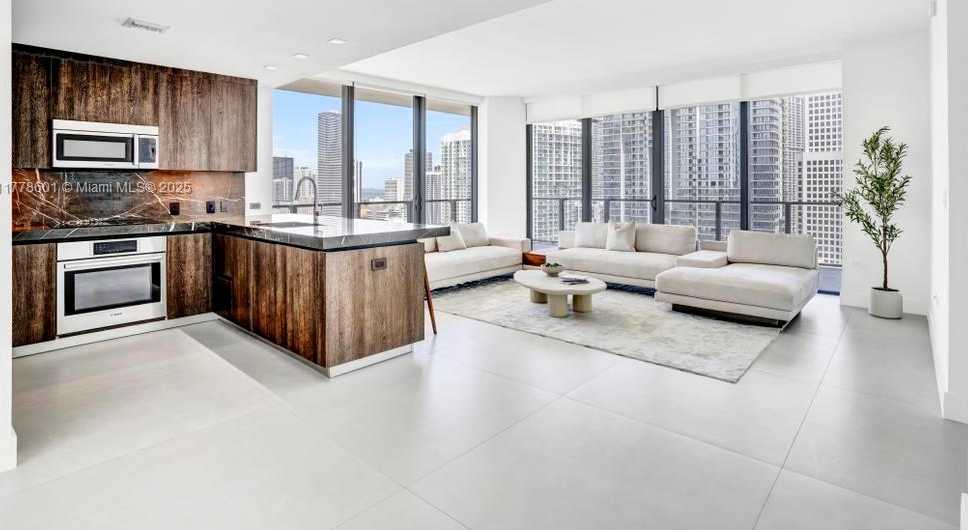 Small Image of 88 SOUTH WEST 7TH STREET #2411, Miami Number 3