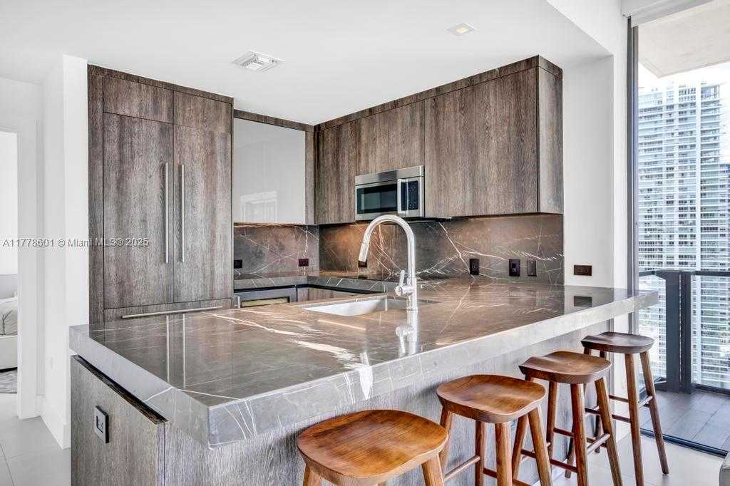 Small Image of 88 SOUTH WEST 7TH STREET #2411, Miami Number 4