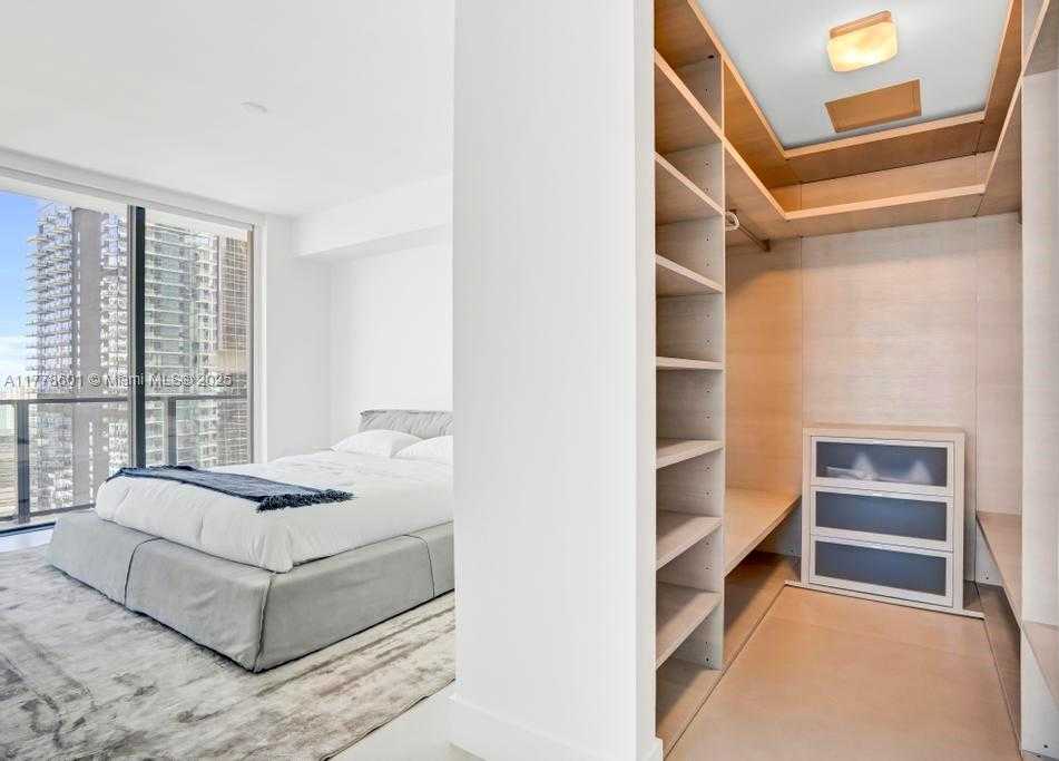 Small Image of 88 SOUTH WEST 7TH STREET #2411, Miami Number 8