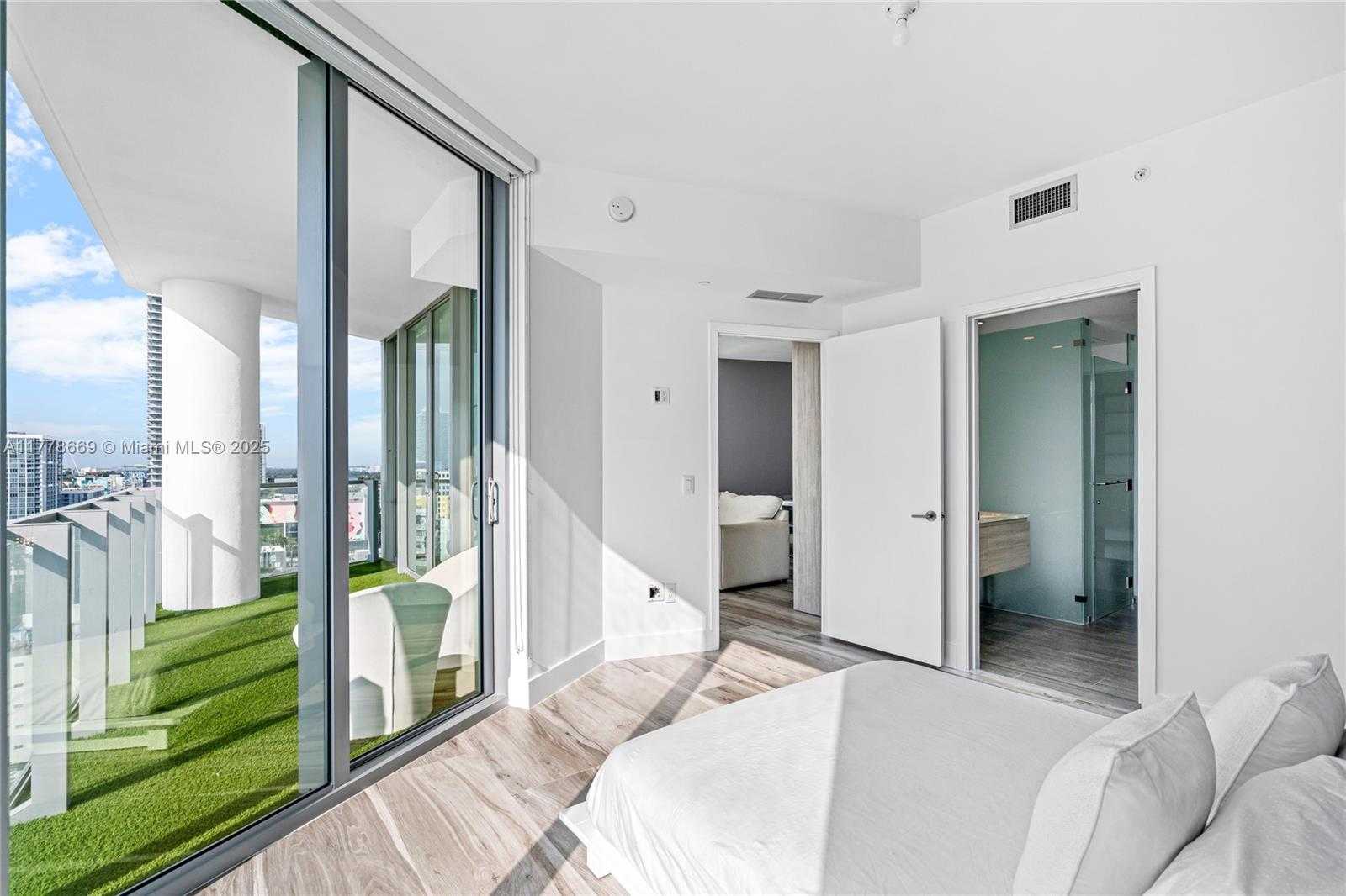 Small Image of 2900 NORTH EAST 7TH AVE #1609, Miami Number 14