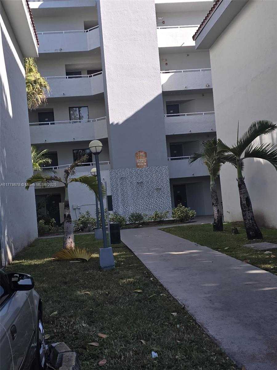 Small Image of 8275 SOUTH WEST 152ND AVE #D-103, Miami Number 18