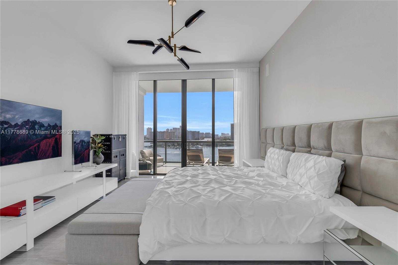 Small Image of 3300 NORTH EAST 188TH ST #LPH12, Aventura Number 13