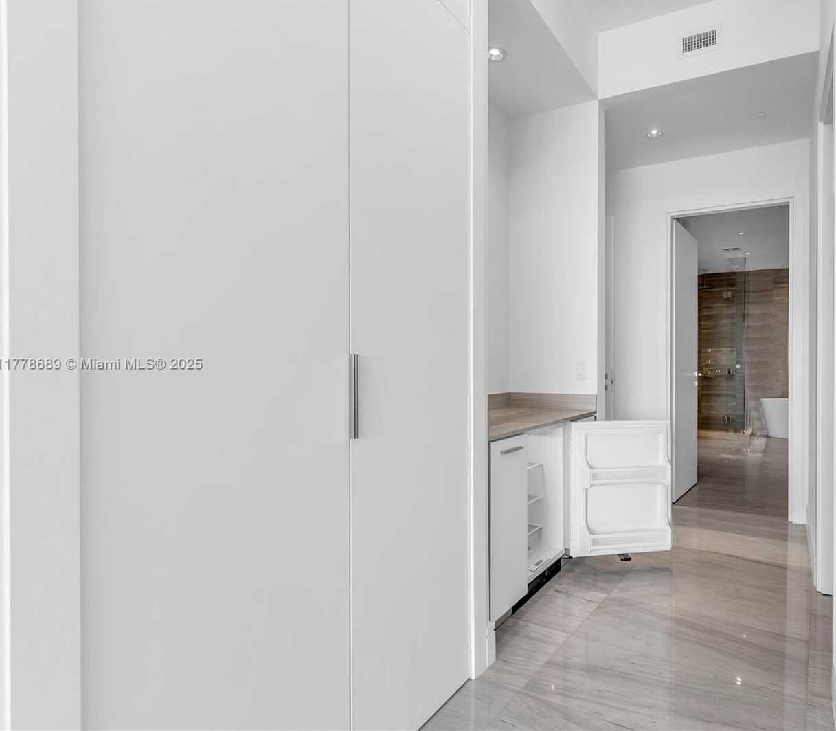 Small Image of 3300 NORTH EAST 188TH ST #LPH12, Aventura Number 14