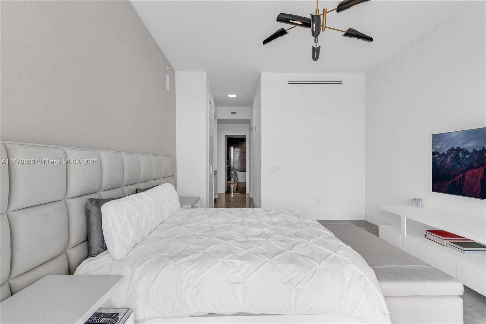 Small Image of 3300 NORTH EAST 188TH ST #LPH12, Aventura Number 15