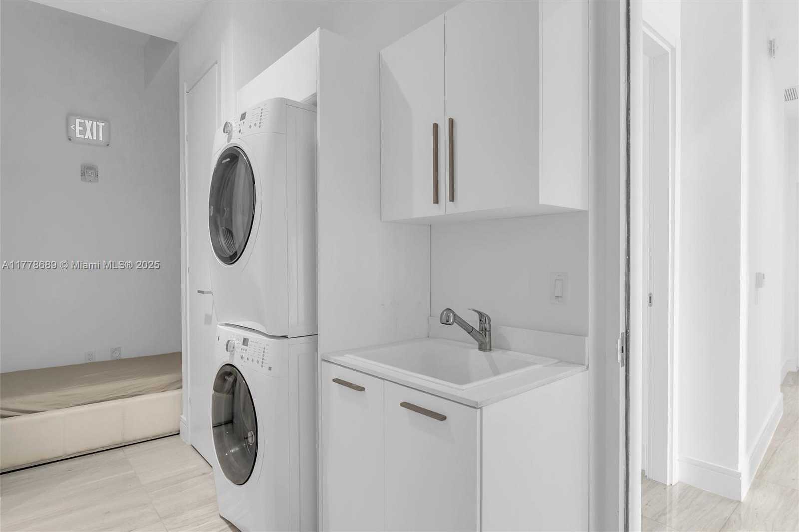 Small Image of 3300 NORTH EAST 188TH ST #LPH12, Aventura Number 22