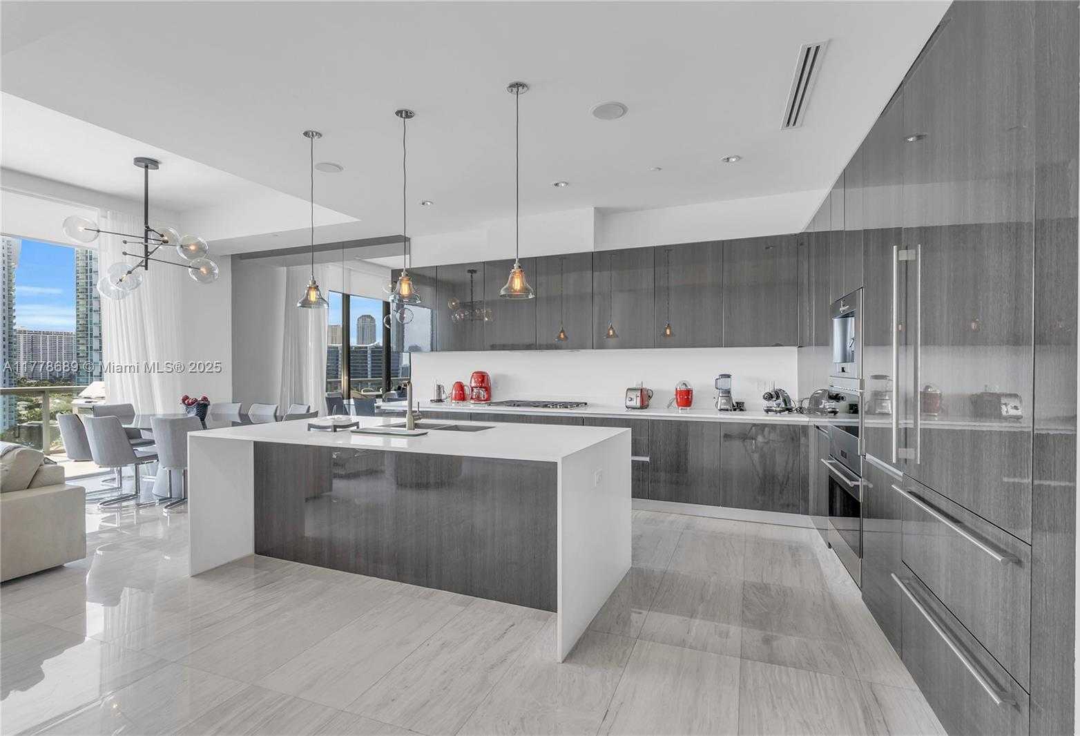 Small Image of 3300 NORTH EAST 188TH ST #LPH12, Aventura Number 4
