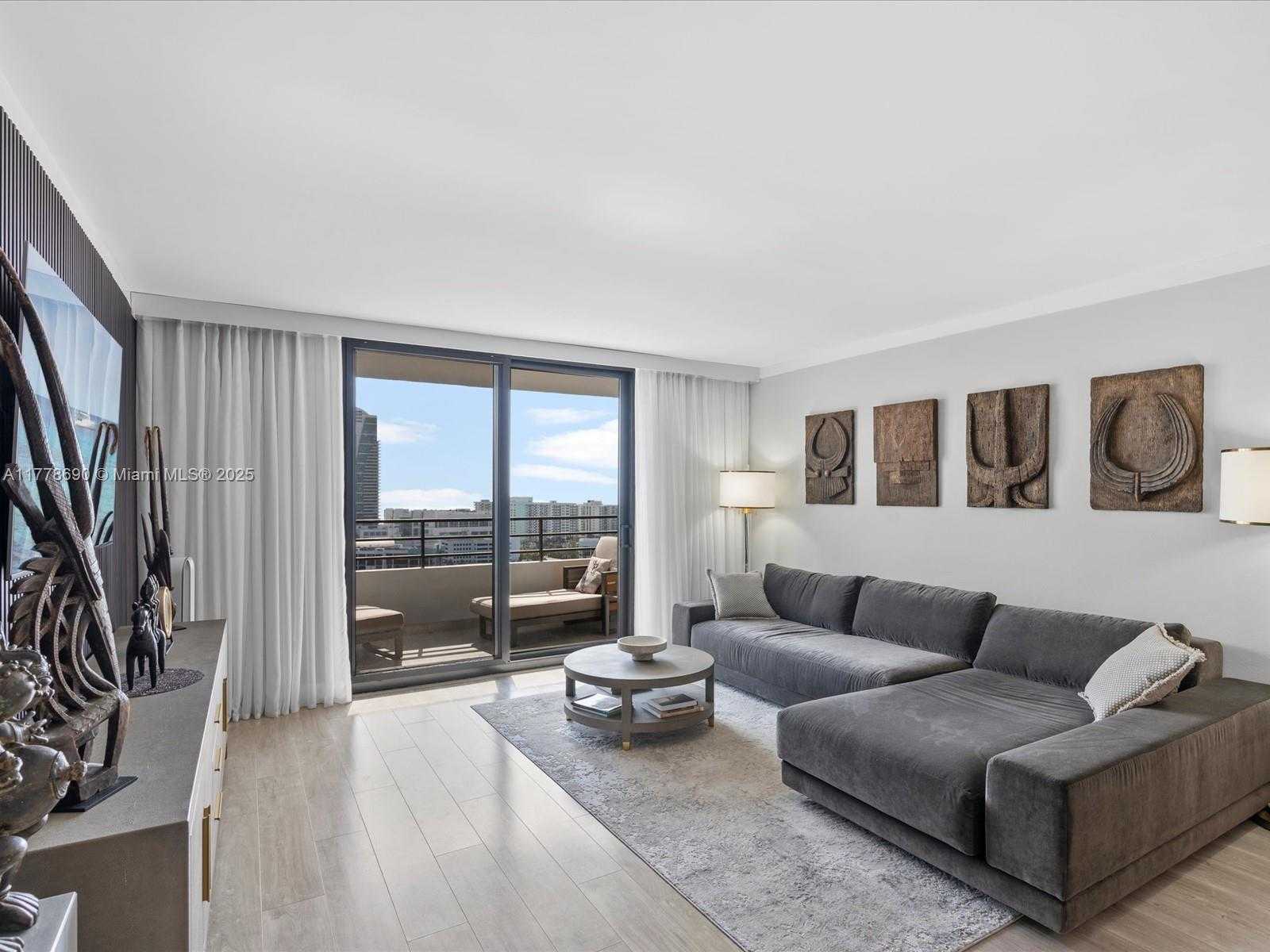 Small Image of 2500 PARKVIEW DR #2203, Hallandale Beach Number 10
