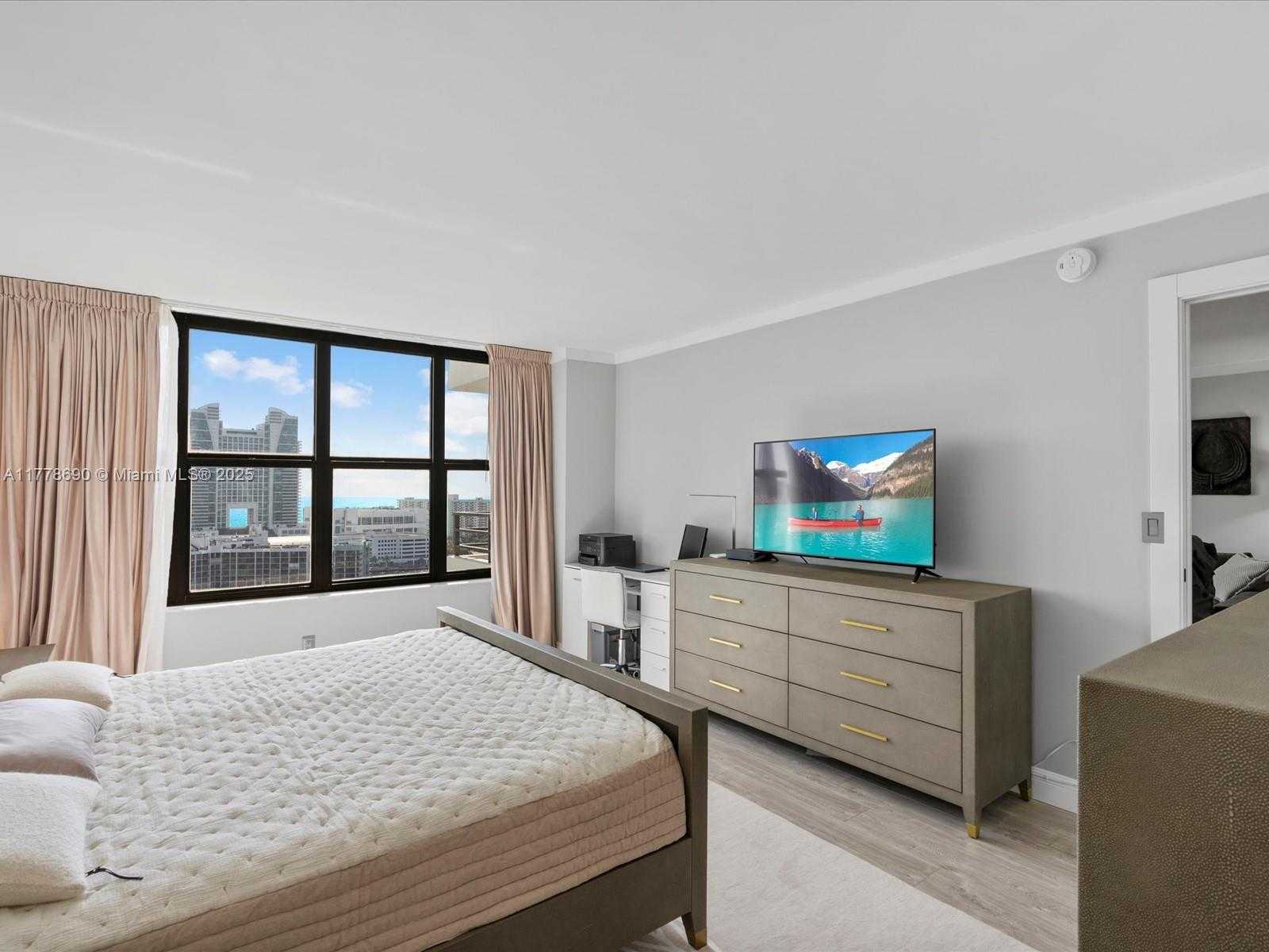 Small Image of 2500 PARKVIEW DR #2203, Hallandale Beach Number 20